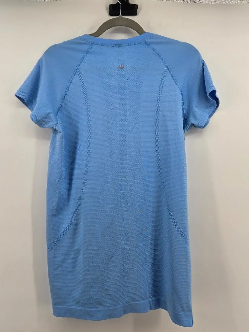Lululemon Swiftly Tech Short-Sleeve Shirt 2.0 - 12 Blue